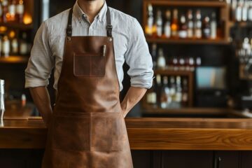 Trendy men's work apron for heavy-duty tasks